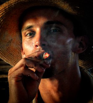 13129_Bjarne Kongsted_Cigarruller Cuba 